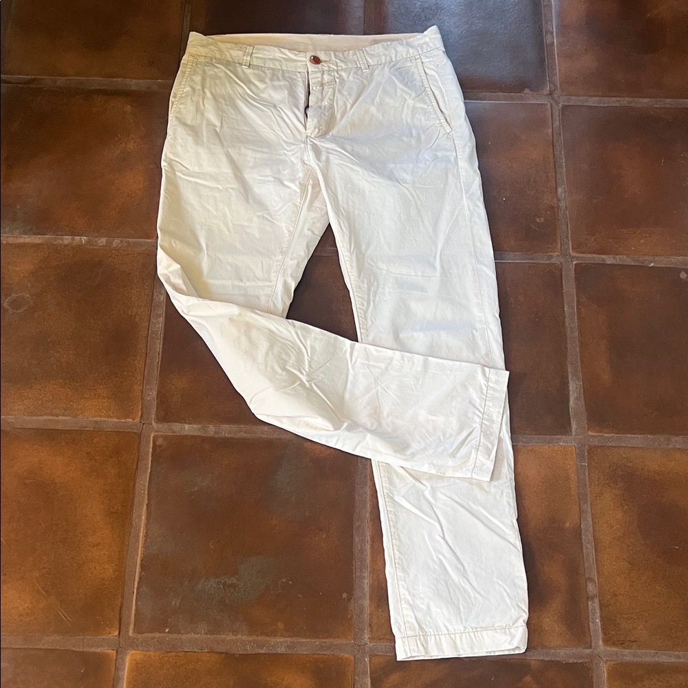 Closed Pants